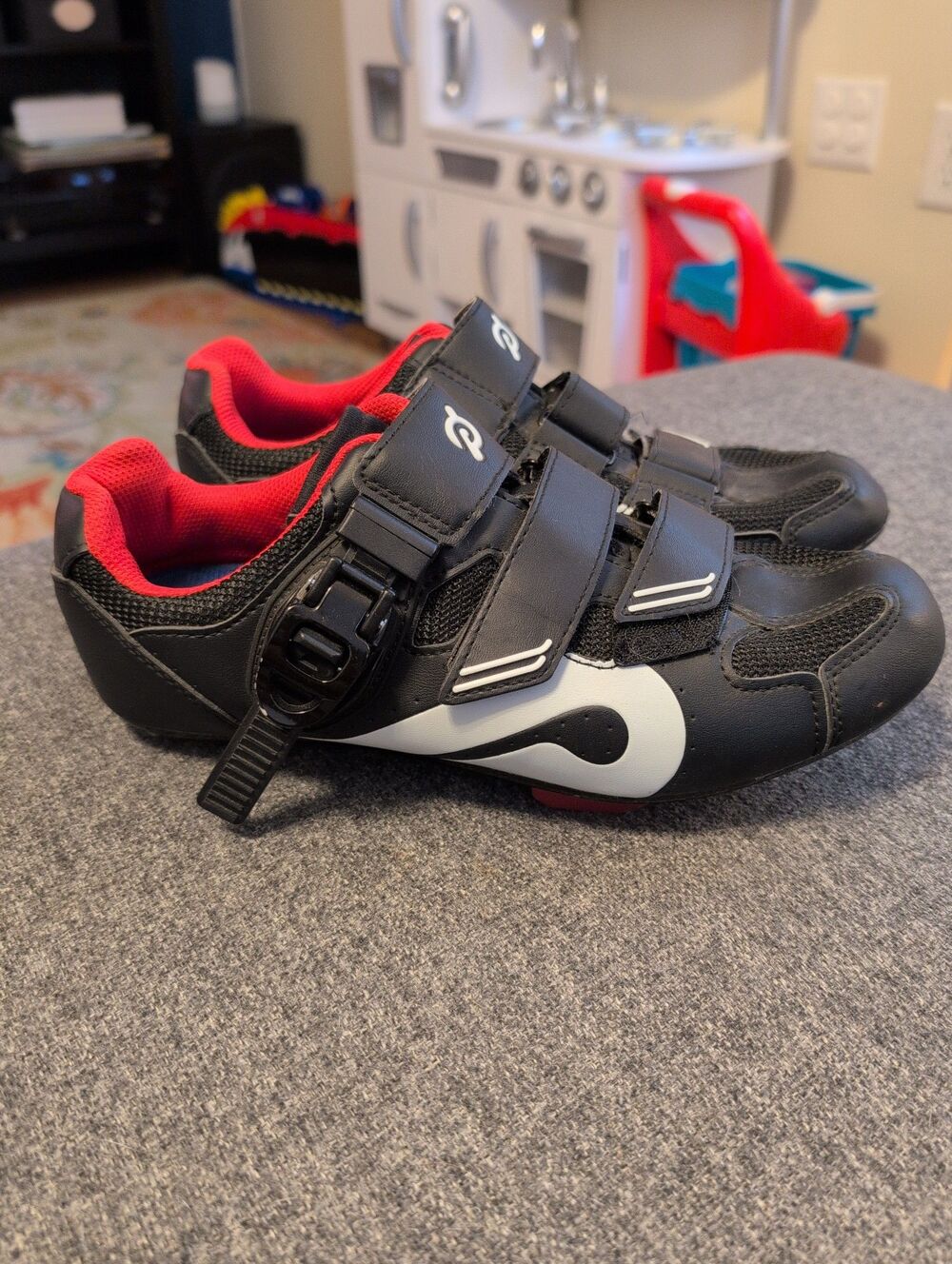 Peloton cycling bike shoes with look delta cleats EU 40 US women's 9